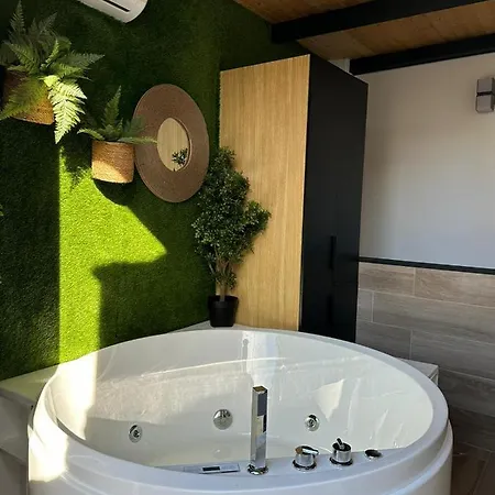 La Mini Casa بيت للعطل